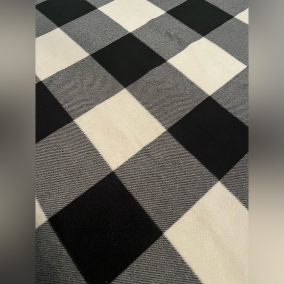 Fleece Throw Blanket - Picture 13 of 14